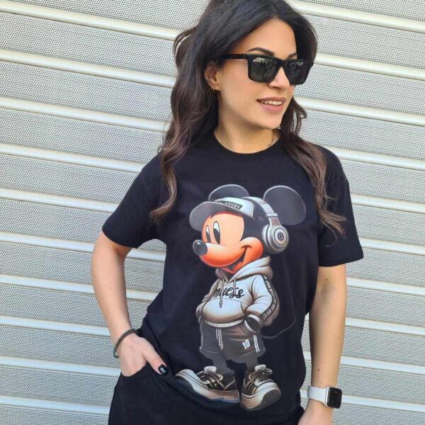 Μαύρο γυναικείο oversized t-shirt με εντυπωσιακή στάμπα Mickey